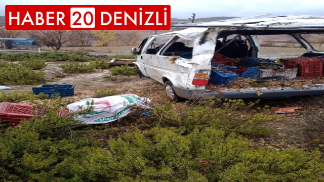 Üzüm yüklü minibüsteki aile ölümden döndü; 8 yaralı