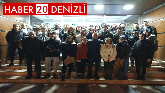 Sarayköy Belediyesi Üniversite Hazırlık Kursu öğrencileri Ata’sının huzurunda