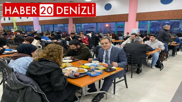 Aydın Vakıflar Bölge Müdürlüğünün öncülüğünde Aydın, Denizli ve Muğla illerinde toplamda Ramazan ayı boyunca hergün 6.000 kişilik iftar programları yapılmaya devam ediyor.