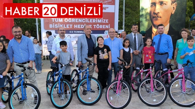 Tavas Belediyesi ilkokulu bitiren öğrencileri bisikletle ödüllendirdi