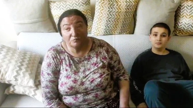 Alevlerin arasından kurtarılan ana oğul evsiz kaldı