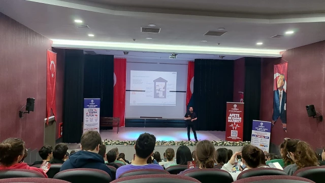 Denizli Büyükşehir Belediyesinden öğrencilere afet farkındalık eğitimi
