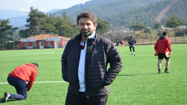 Denizli İdmanyurdu, İzmir deplasmanında galibiyet serisini sürdürmek istiyor