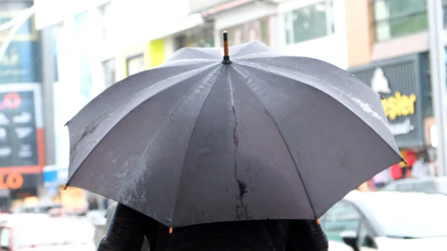 Denizli'de sıcaklar yerini yağışa bırakıyor