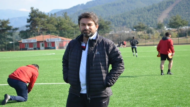 Denizli İdmanyurdu'nda yaprak dökümü