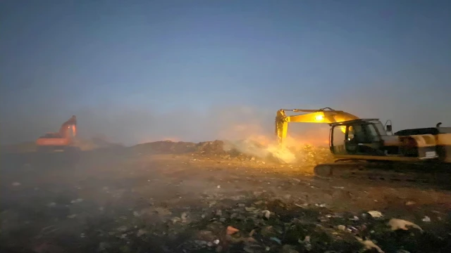 Çöplük yangını Tavas Belediyesi ve ormancıların çabaları sonucu söndürüldü