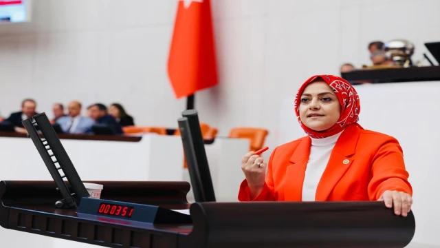 Milletvekili Ün; "Kanun teklifi, vatandaşın da sağlık çalışanının da derdine çare değil"