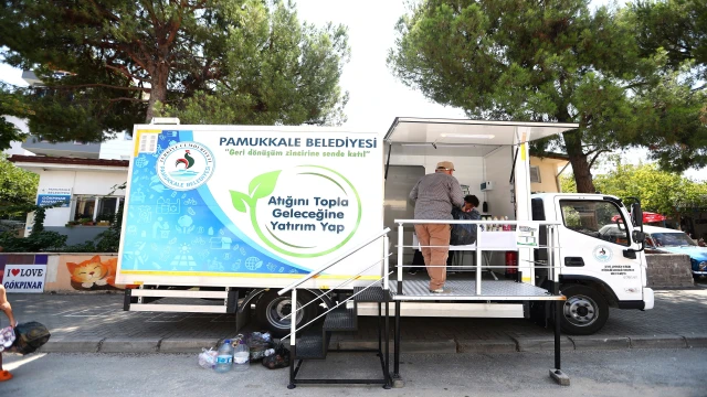 PAMUKKALE’DE ATIKLAR MOBİL ARAÇLA TOPLANIYOR