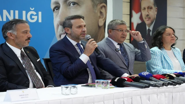 Bakan Bayraktar: "AK Parti olarak her daim sahada olmanın çok önemli olduğunu inanıyoruz"