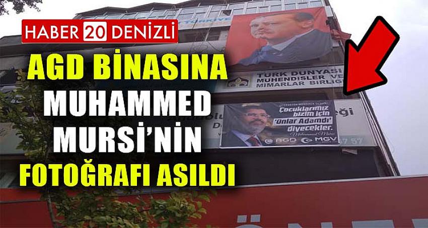 AGD BİNASINA MUHAMMED MURSİ’NİN FOTOĞRAFI ASILDI