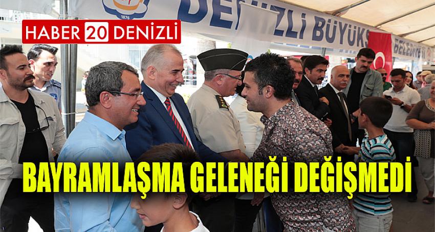 Denizli'de bayramlaşma geleneği değişmedi