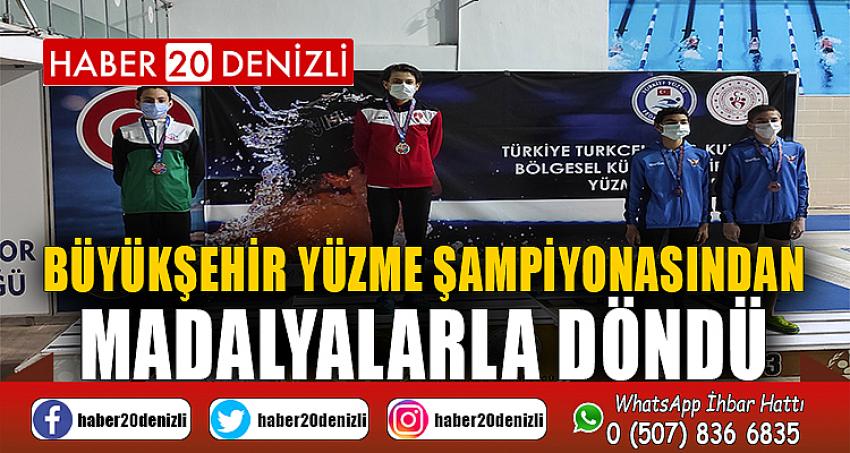 Büyükşehir yüzme şampiyonasından madalyalarla döndü