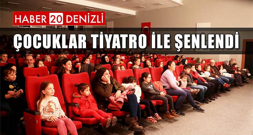 ÇOCUKLAR TİYATRO İLE ŞENLENDİ