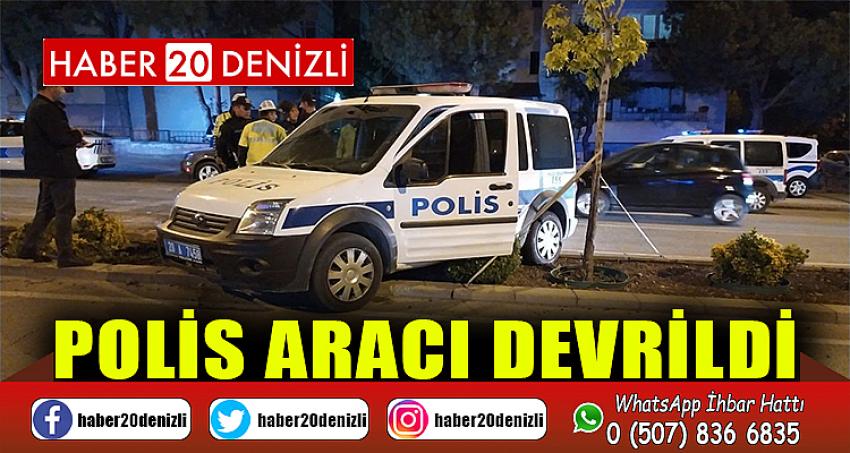 Denizli'de polis aracı devrildi