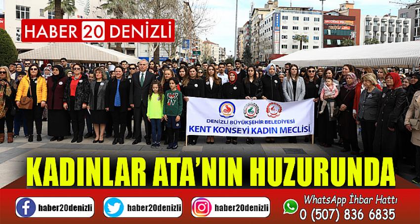 Kadınlar Ata’nın huzurunda