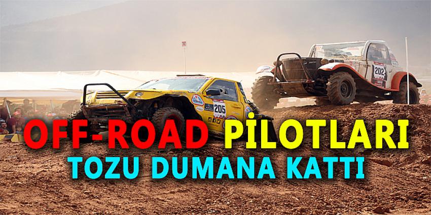 OFF ROAD PİLOTLARI TOZU DUMANA KATTI