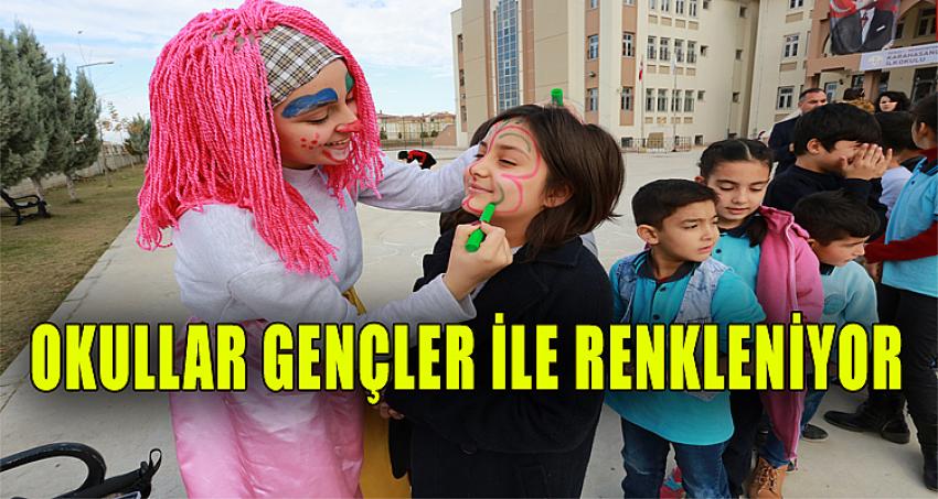 Okullar Gençler İle Renkleniyor