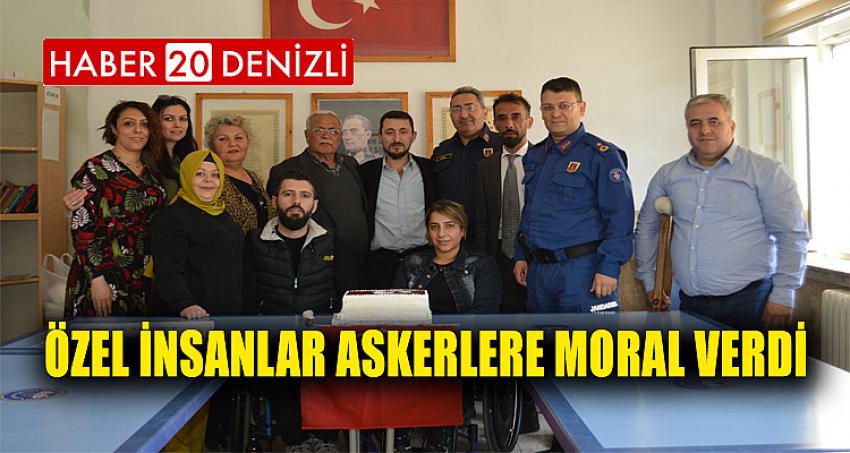 Özel İnsanlar askerlere moral verdi