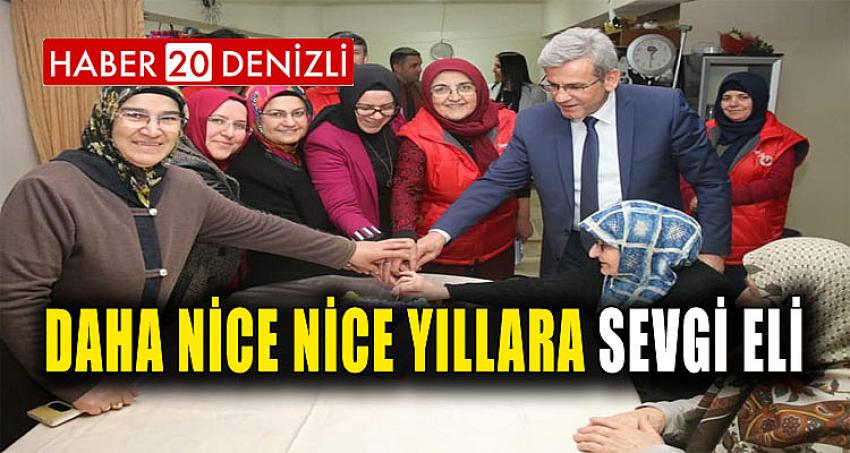 DAHA NİCE NİCE YILLARA SEVGİ ELİ