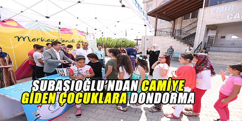 SUBAŞIOĞLU'NDA CAMİYE GİDEN ÇOCUKLARA DONDURMA