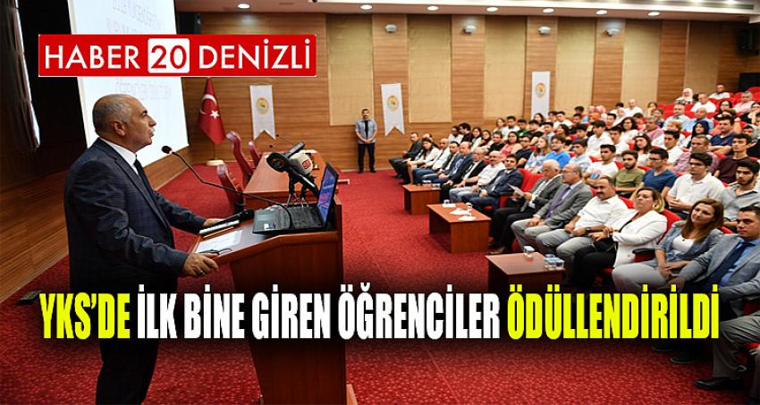 YKS’de İlk Bine Giren Öğrenciler Ödüllendirildi